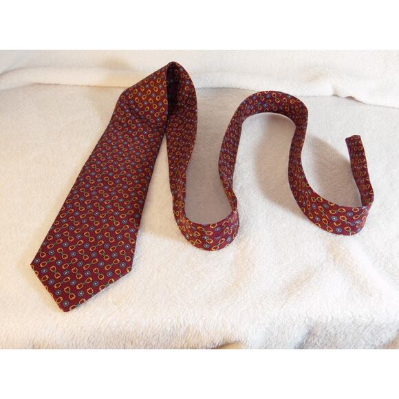 BROOKS BROTHERS Makers Neck Tie Mens Classic Red Geo All Silk Made in USA - Picture 5 of 6